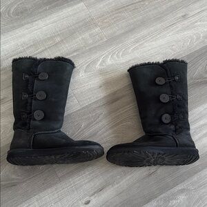 Black Button-Accent Boots